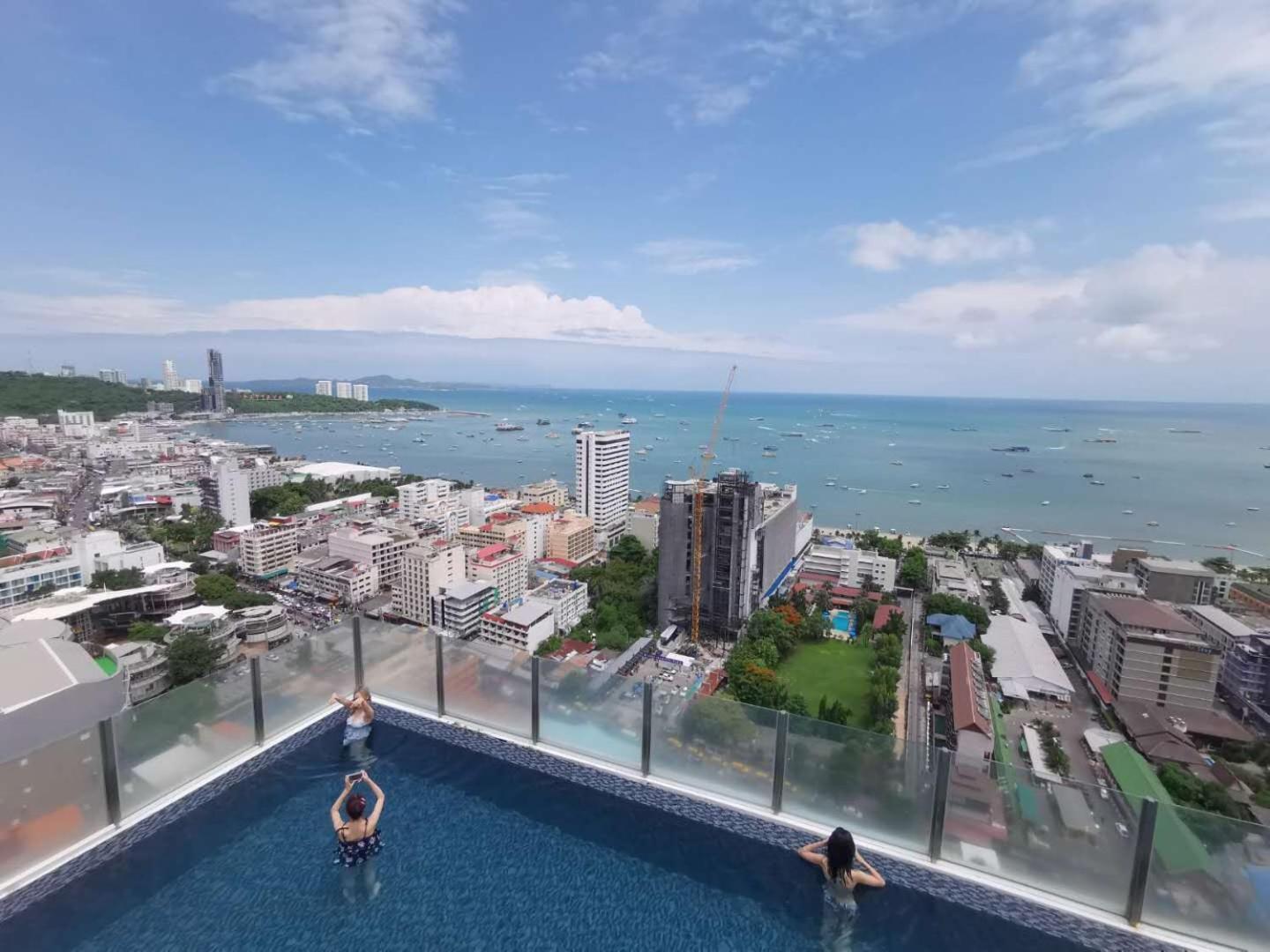 The Base Central Pattaya By Adam Eksteriør billede